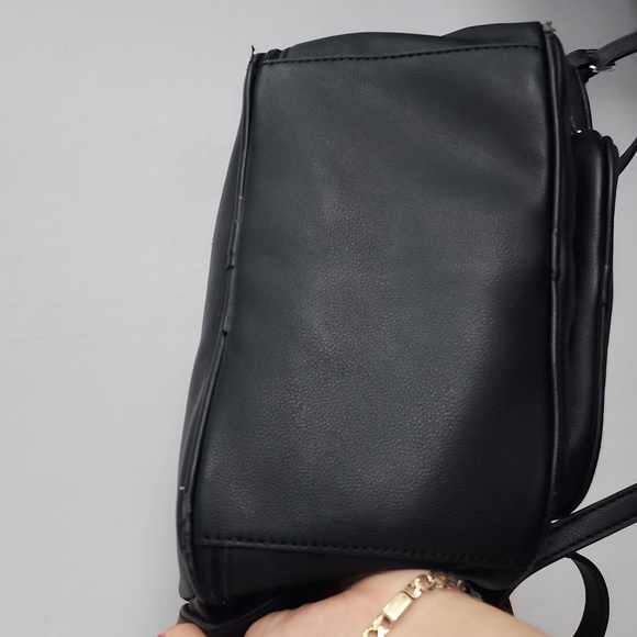 Guess backpack - Picture 6 of 8